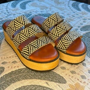 Chic Woven Platform Sandals